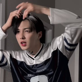 TEN YUJIN
