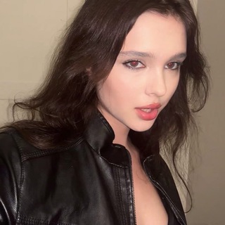 BRUNETTE SIREN
