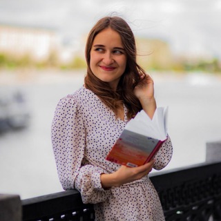ПОВЕЛИТЕЛЬНИЦА КНИГ | МАЙЯ ВИНОКУРОВА