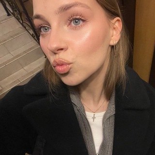 ЭЛЛИ ДЕ ЛИБРОС