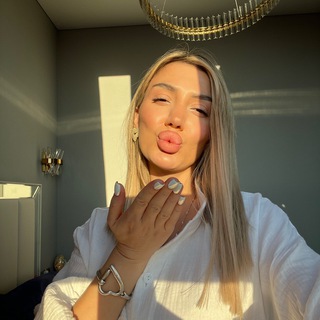 AN_BEAUTY_COSMETOLOG