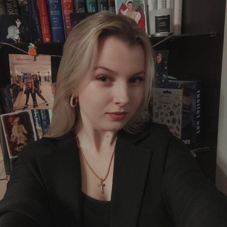 УШЕДШАЯ В КНИЖНЫЙ МИР