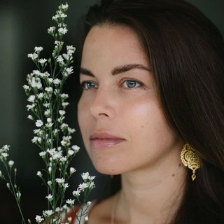АННА ЛЕТО