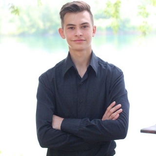MAKS MOISEEV