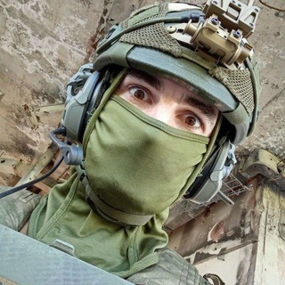 ЧЕЛ В КРОССОВКАХ Z