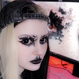 МАША МАРМАРИС ПЕЧАТАЕТ..