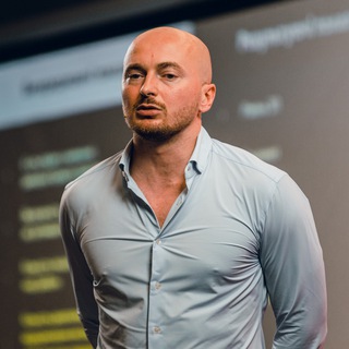 АНДРІЙ ПИВОВАРОВ