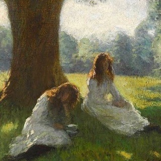 ЗАПЫЛИВШИЕСЯ СТОПКИ КНИГ